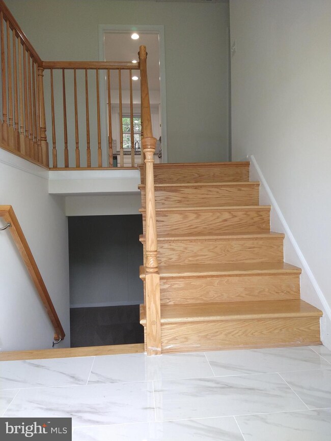 5537 Neddleton Ave, Woodbridge, VA 22193 - photo 4