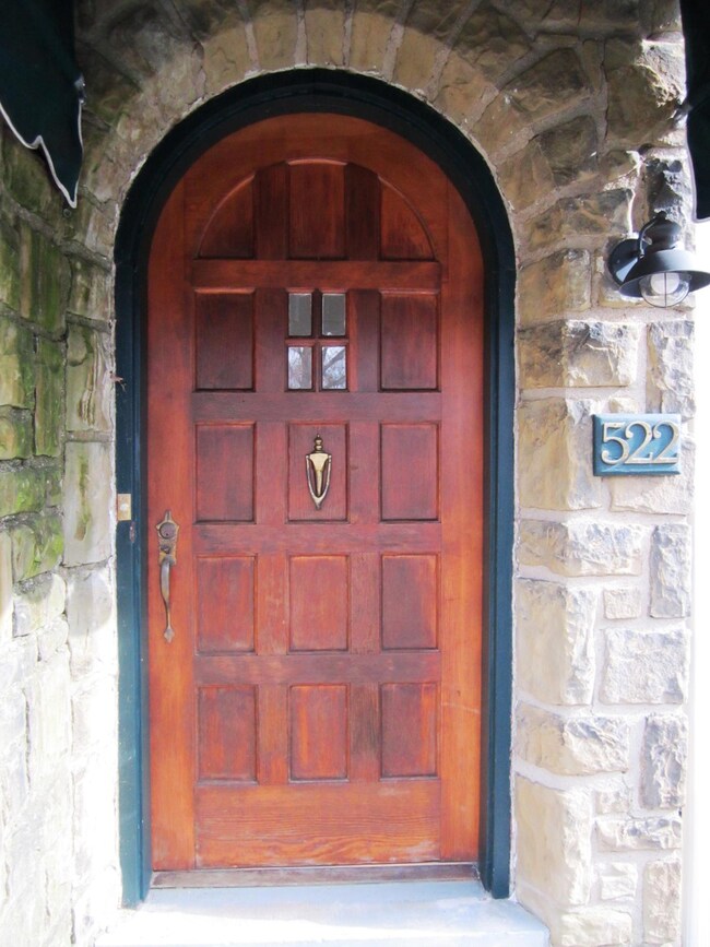 522 Northview Dr, Columbus, OH 43209 - photo 2