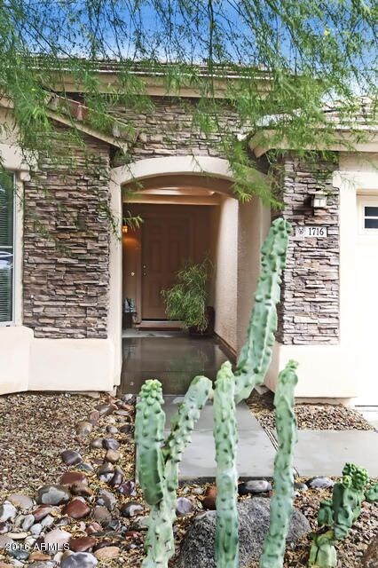R-1716 E Beautiful Lane GB 080516 0408