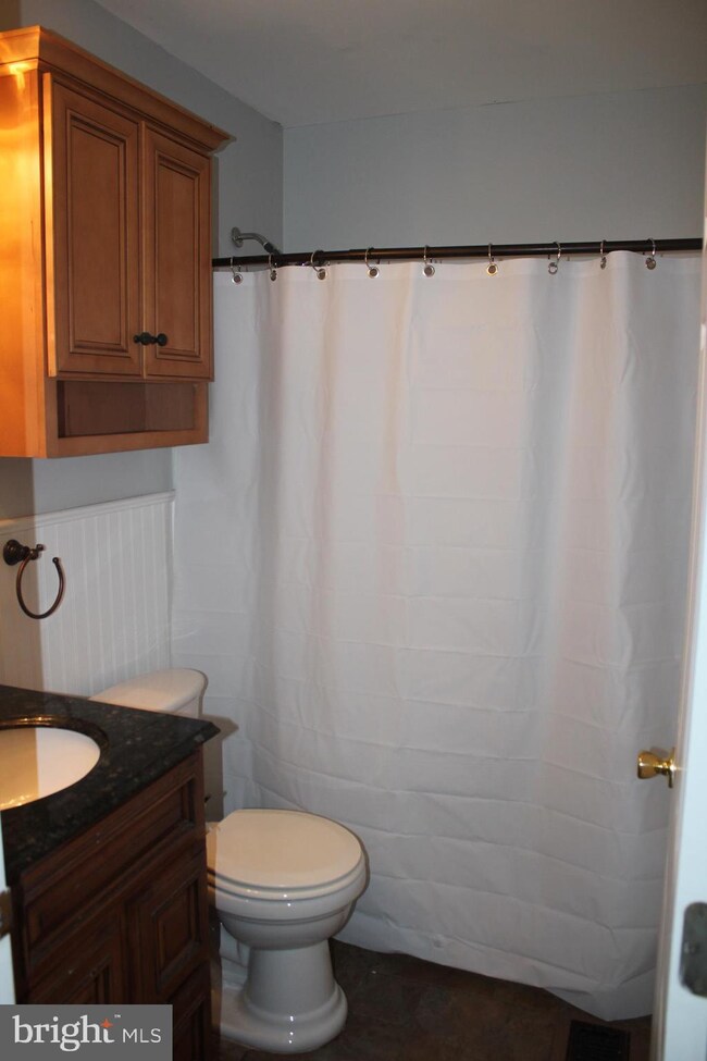 101 Middlesex St, Gloucester City, NJ 08030 - photo 7