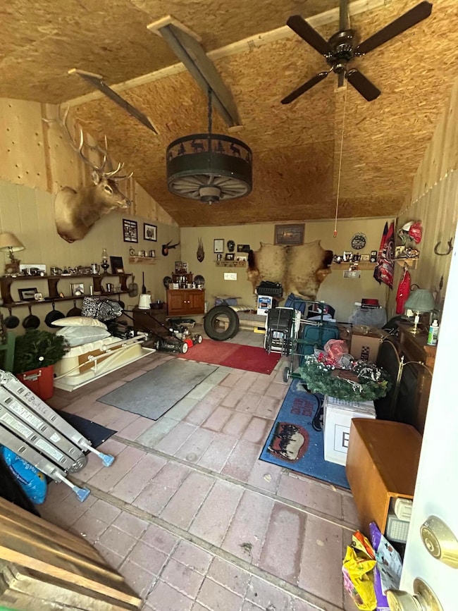 Man Cave/She Shed