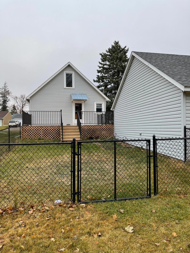 1401 11th Ave NW, Austin, MN 55912 - photo 7