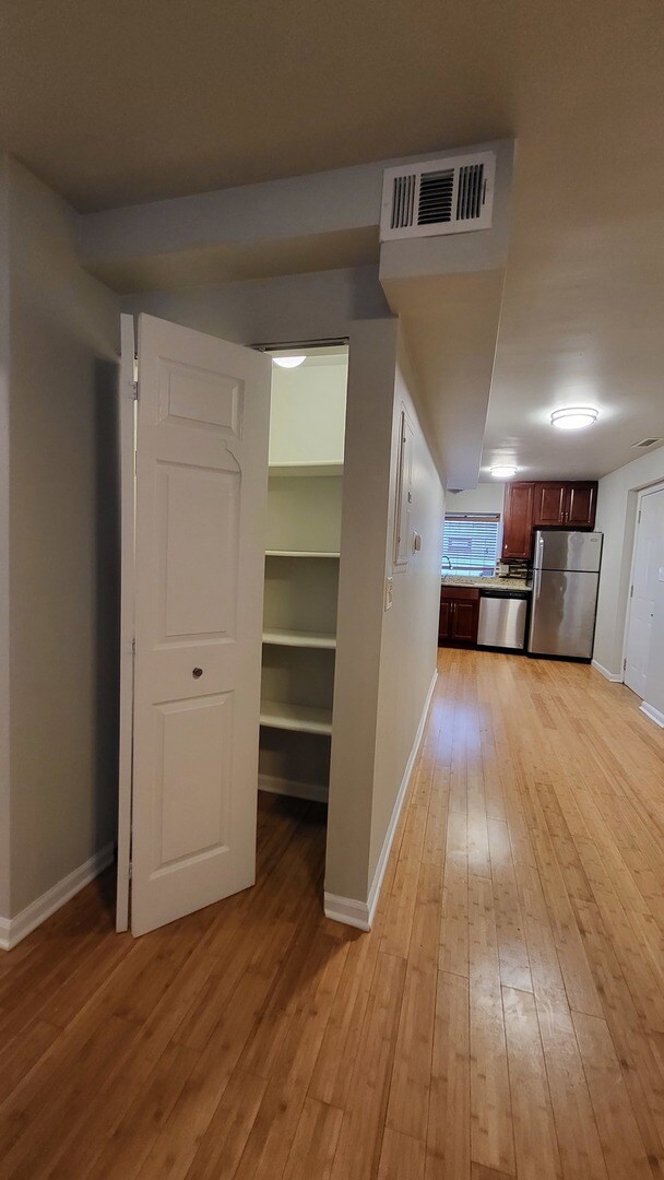 6344 N Talman Ave unit G, Chicago, IL 60659 - photo 5