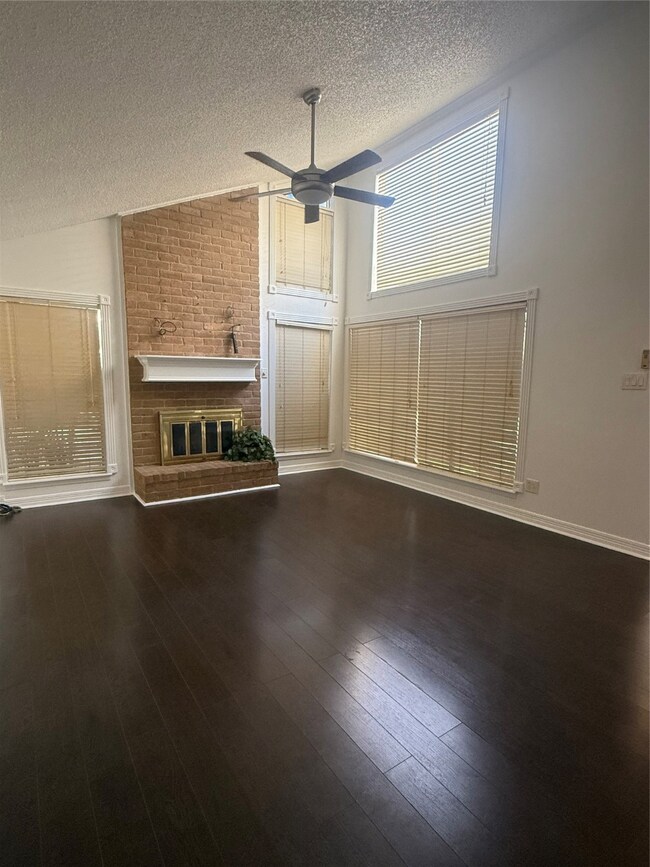 1911 Trixie Ln, Houston, TX 77042 - photo 6