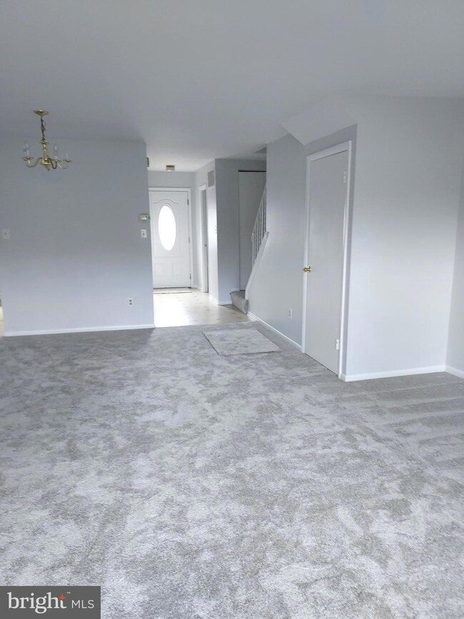 16 Alanbrooke Ct, Towson, MD 21204 - photo 6