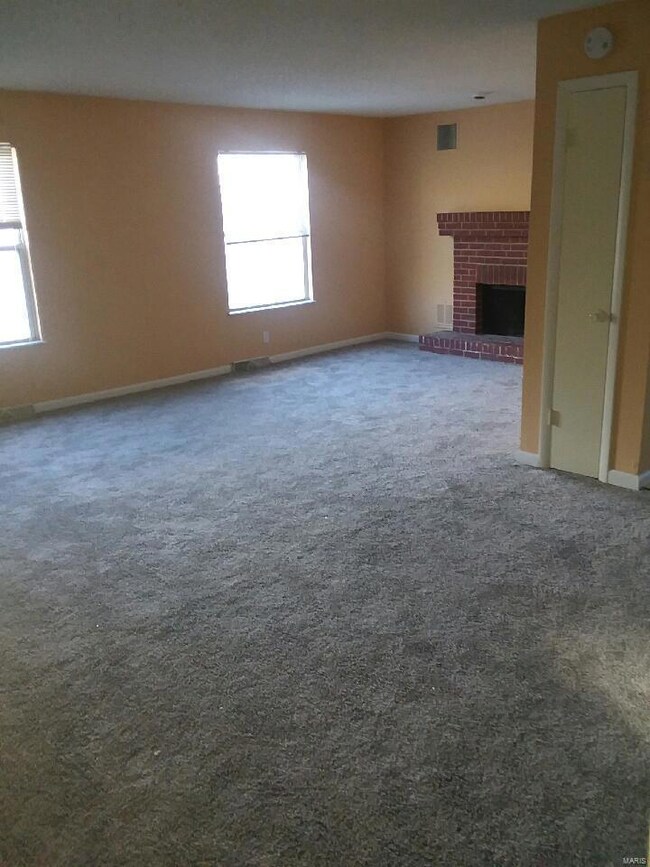 1109 Apache Dr unit B, Collinsville, IL 62234 - photo 2