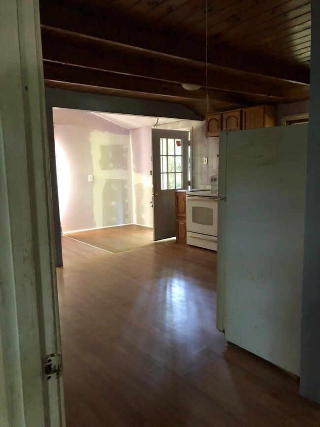 20 Hemlock St, Hillsborough, NH 03244 - photo 7