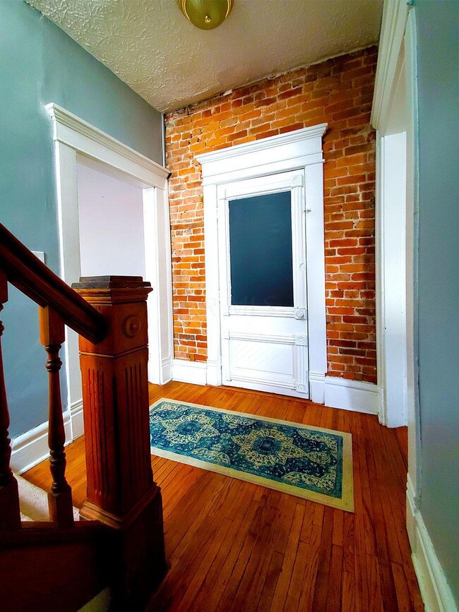369_foyer
