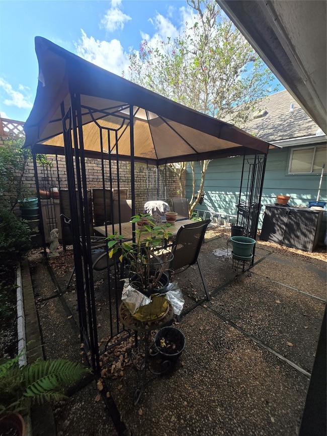 1401 Ramada Dr unit 1401, Houston, TX 77062 - photo 4