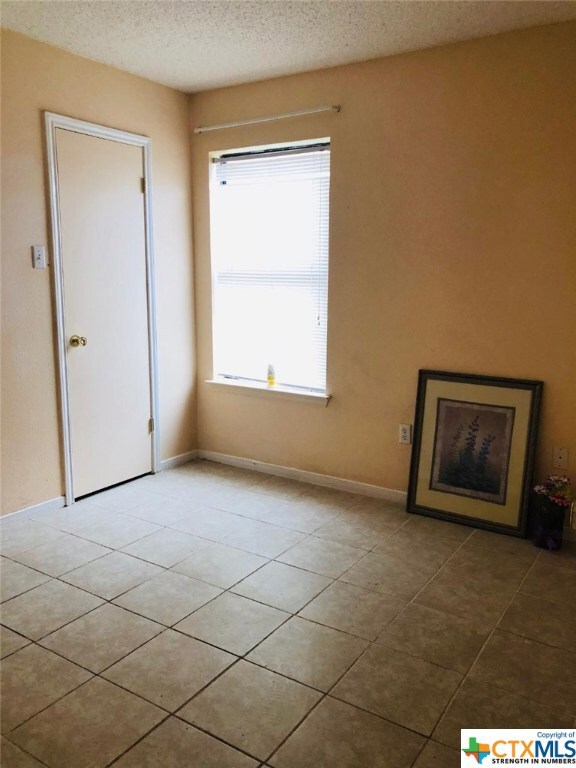 206 Wagontrain Cir, Copperas Cove, TX 76522 - photo 6