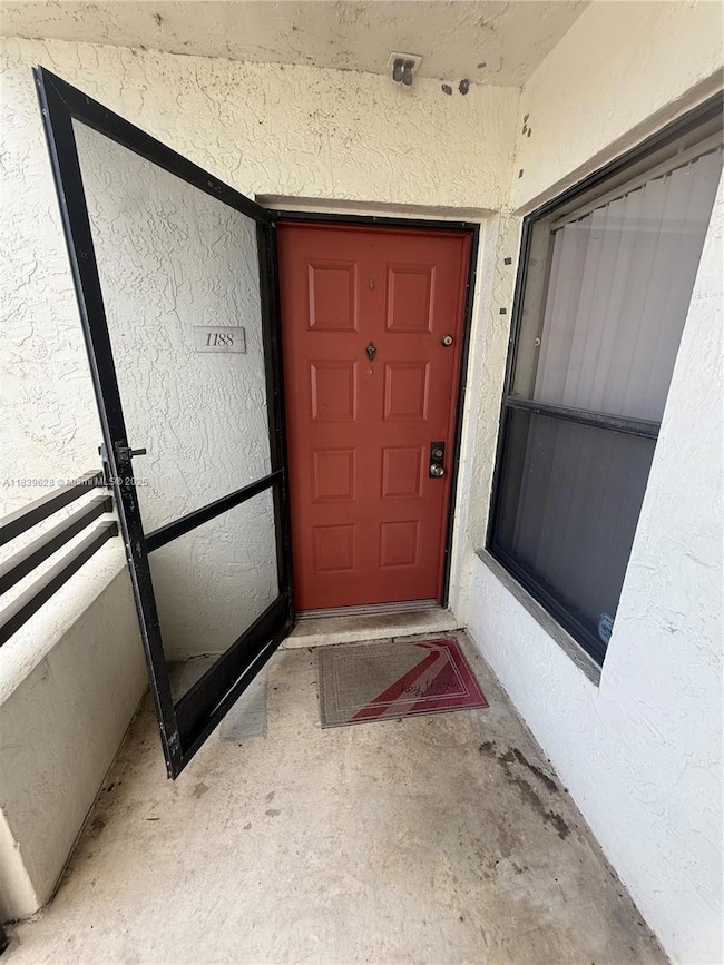 1188 N Hiatus Rd unit 1188, Pembroke Pines, FL 33026 - photo 3