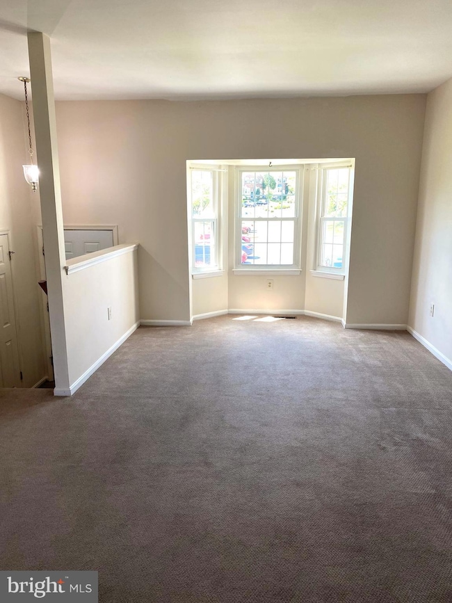 12339 Sandy Point Ct, Silver Spring, MD 20904 - photo 2