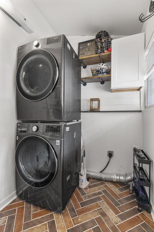 1309 Yorkshire Ct, Circleville, OH 43113 - photo 6