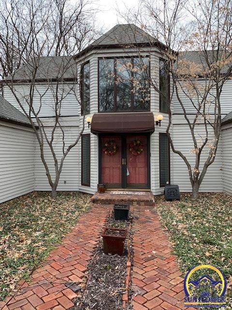 5910 SW 33rd St, Topeka, KS 66614 - photo 2