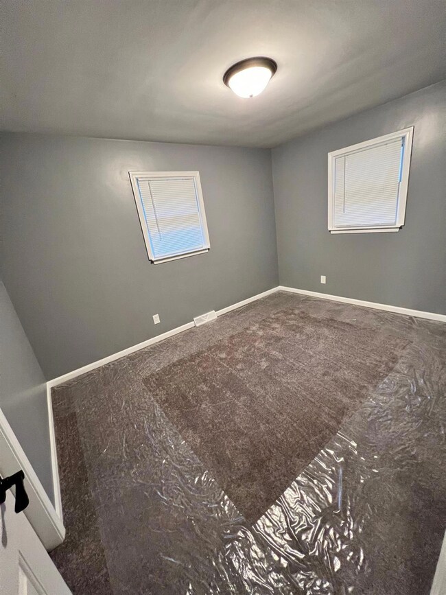 421 W 43rd Ave, Gary, IN 46408 - photo 6