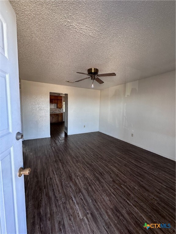 507 Northern Dove Ln unit D, Copperas Cove, TX 76522 - photo 2