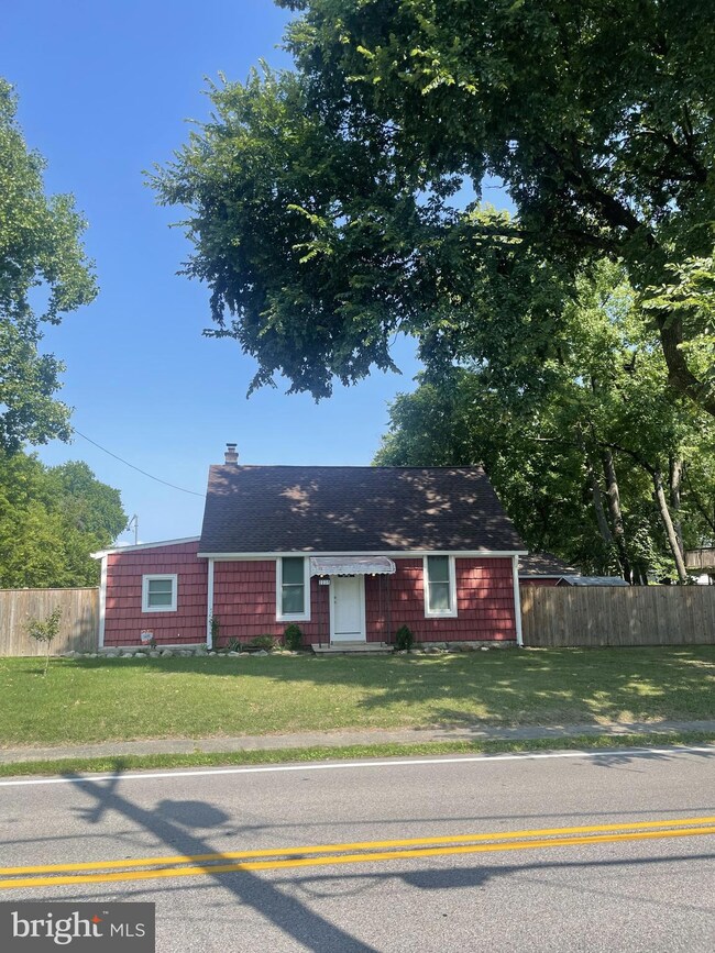 2235 Lincoln Ave, Sparrows Point, MD 21219 - photo 3