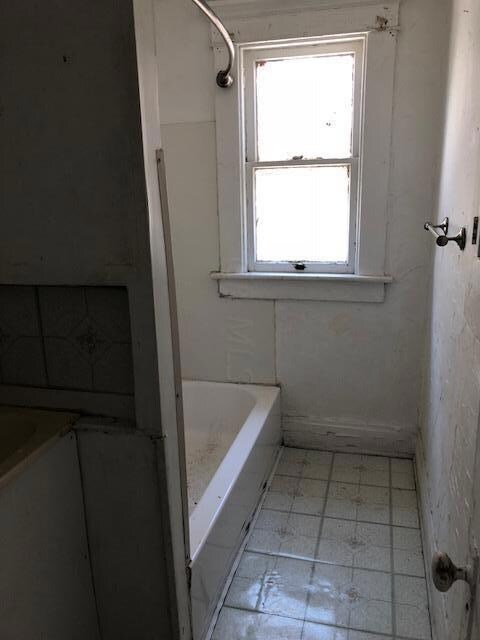 954 Full Bathroom