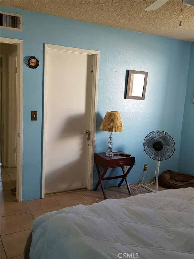 17613 Virginia Ave unit 2, Bellflower, CA 90706 - photo 6