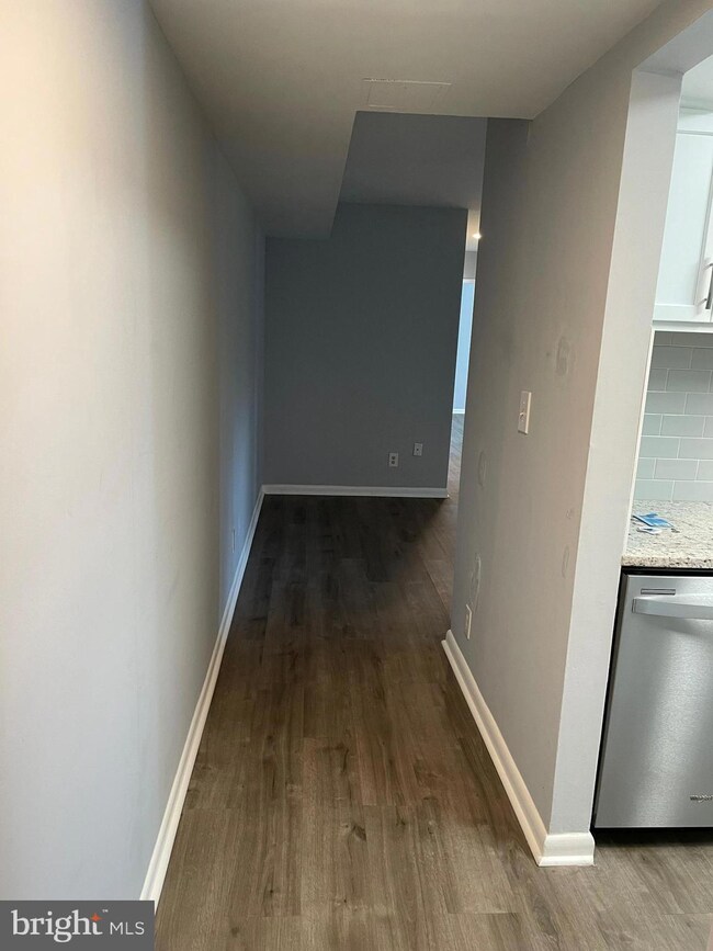 5923 Tamar Dr, Columbia, MD 21045 - photo 5