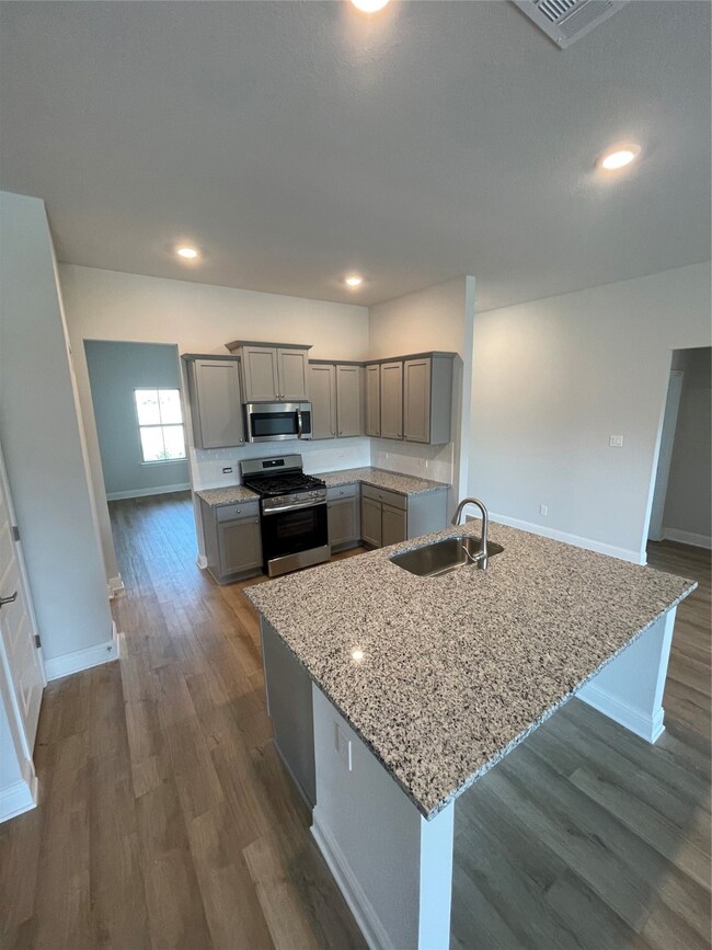 30062 Walton Heath Dr, Cleveland, TX 77327 - photo 5