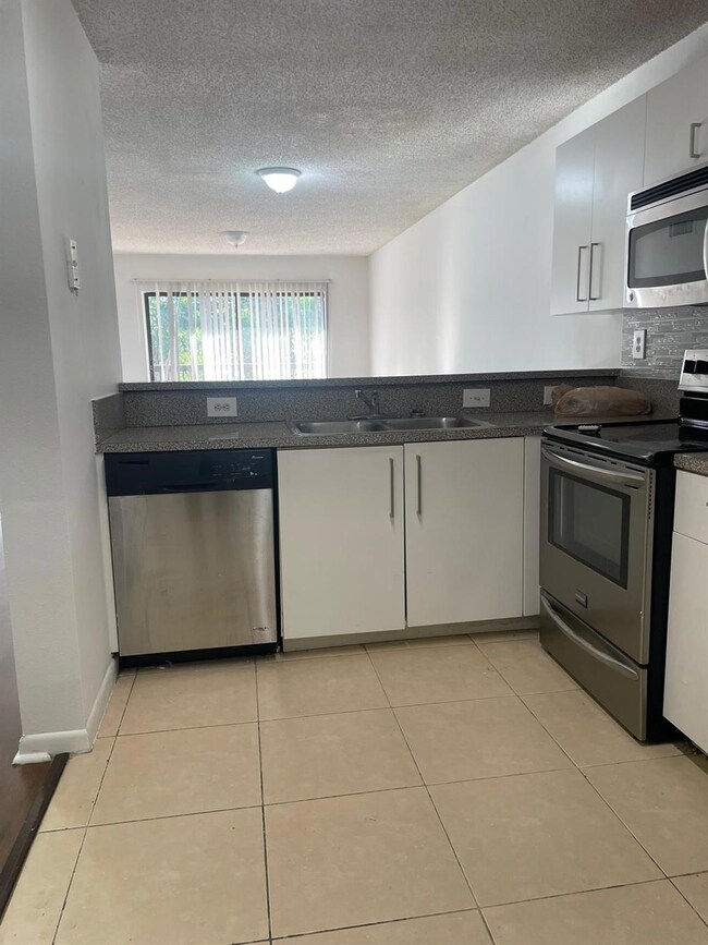 unlisted-address, Sunrise, FL 33351 - photo 7