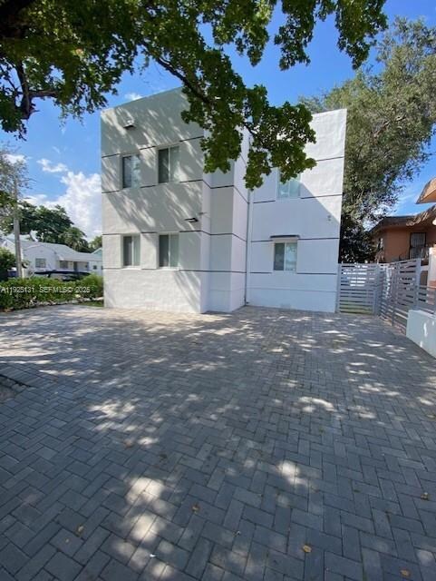 837 SW 8th Ave unit 837, Miami, FL 33130 - photo 7