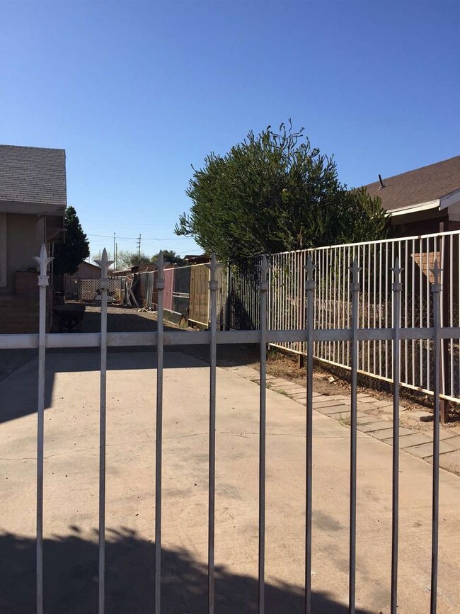 160 S 10th Ave, Yuma, AZ 85364 - photo 4