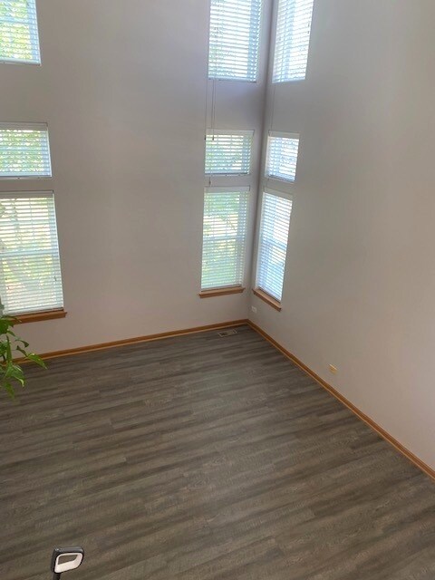 497 Lancaster Dr, Pingree Grove, IL 60140 - photo 5