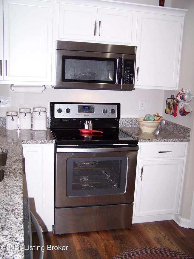 8219 Arbor Meadow Way, Louisville, KY 40228 - photo 7