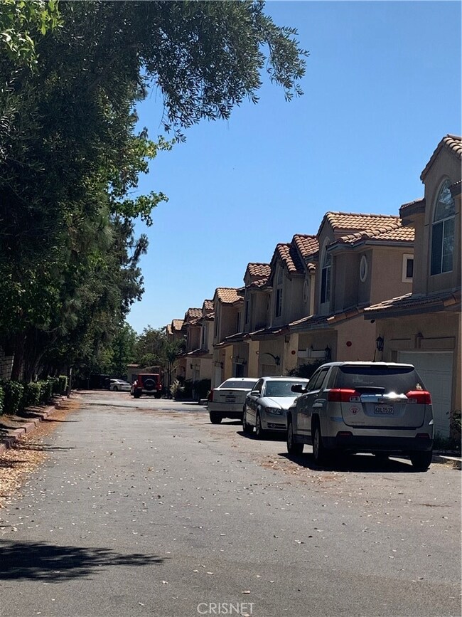 13775 Glenoaks Blvd unit 21, Sylmar, CA 91342 - photo 2