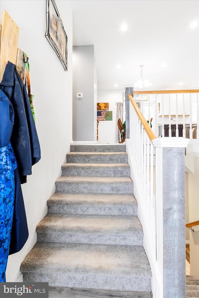 1359 Henshaw Rd, Bunker Hill, WV 25413 - photo 3