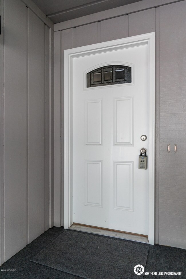 6_EntranceExterior