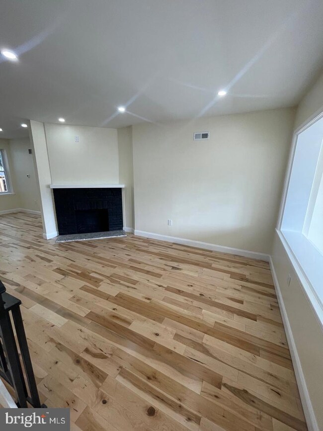 1917 W Spencer Ave, Philadelphia, PA 19141 - photo 7