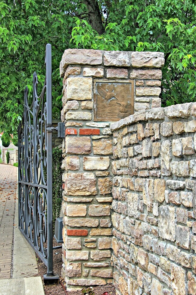 701 Halcyon Way, Columbia, TN 38401 - photo 4