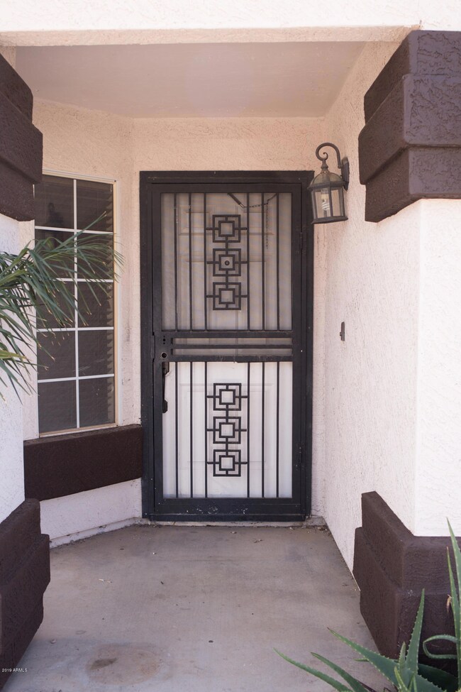 8113 E Dover St, Mesa, AZ 85207 - photo 2