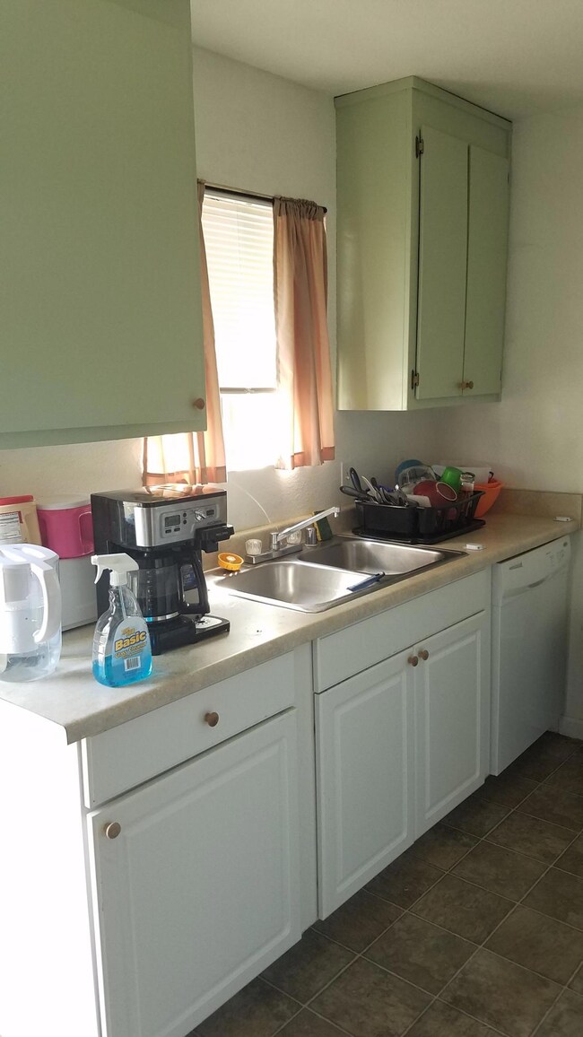 Kitchen 1