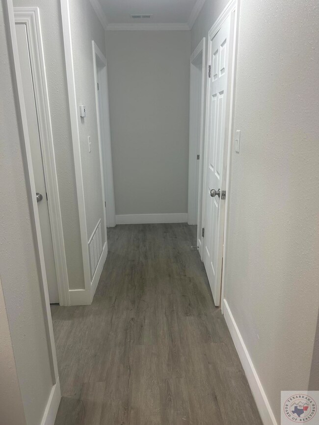 632 Arizona Ave, Wake Village, TX 75501 - photo 6