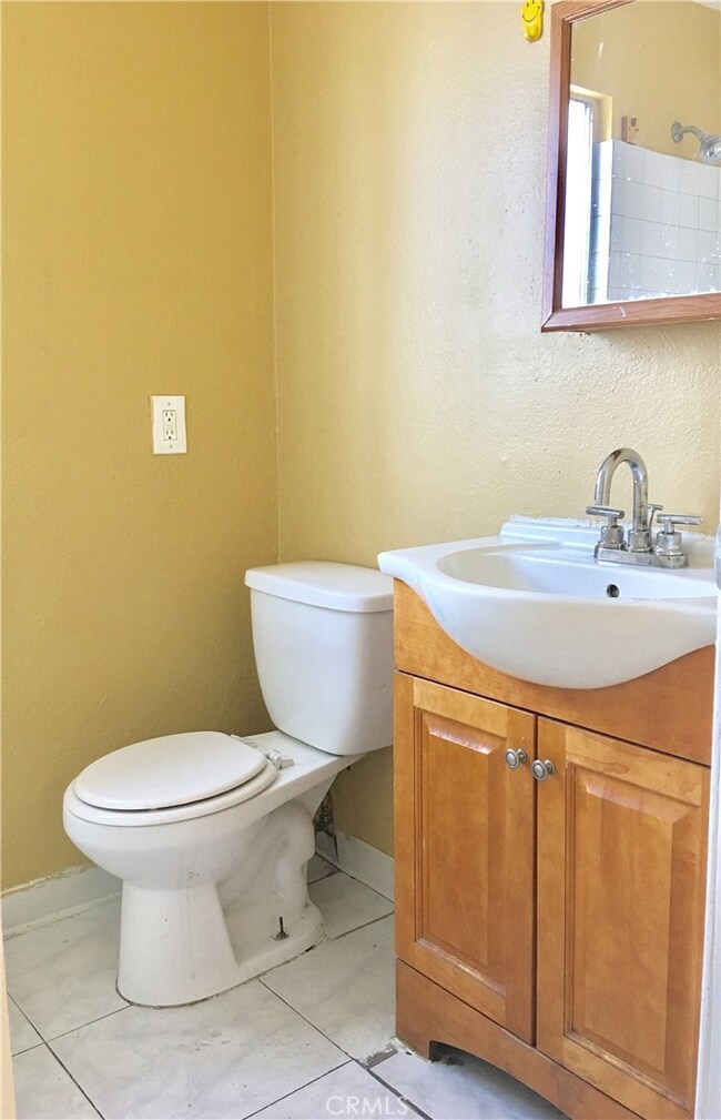 2310 E Stockwell St, Compton, CA 90222 - photo 4