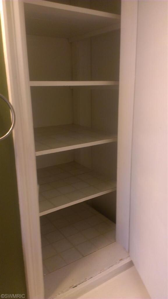 740 Hubbard St NE, Grand Rapids, MI 49525 - photo 4