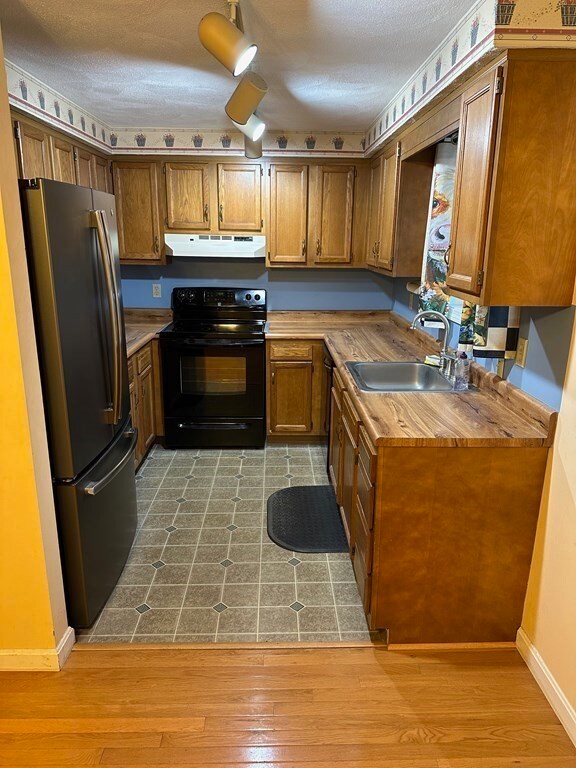 34 Lowell Rd unit 28, Pepperell, MA 01463 - photo 4