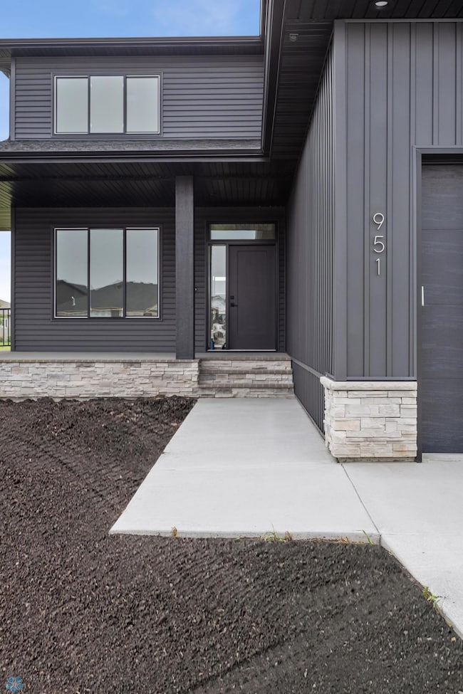 951 50th Ave W, West Fargo, ND 58078 - photo 4