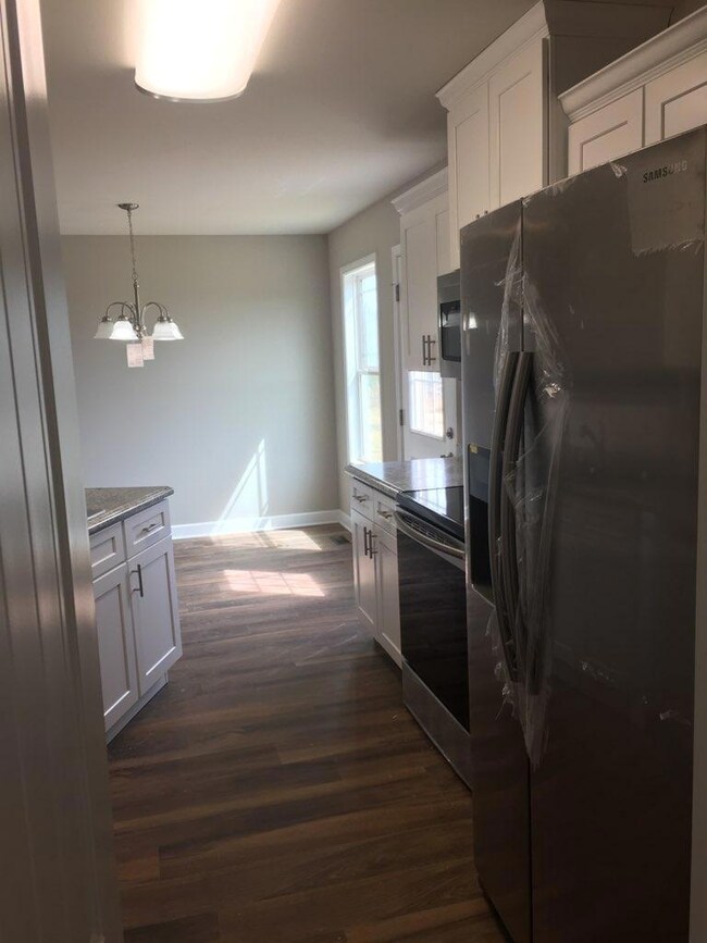 107 Lexington Cove, Shelbyville, TN 37160 - photo 7