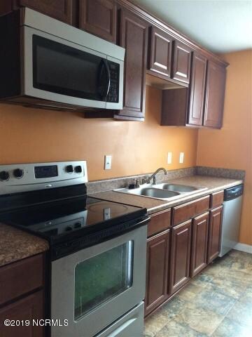 1212 Davis St unit 1212 And 1214, Jacksonville, NC 28540 - photo 4