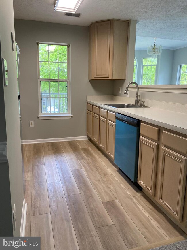 15600 Everglade Ln unit 201, Bowie, MD 20716 - photo 3
