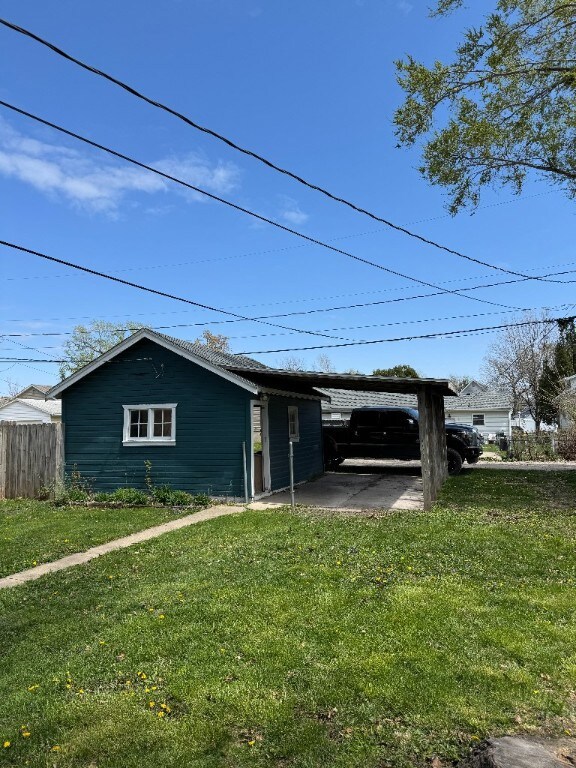 1417 4th St SW, Cedar Rapids, IA 52404 - photo 3