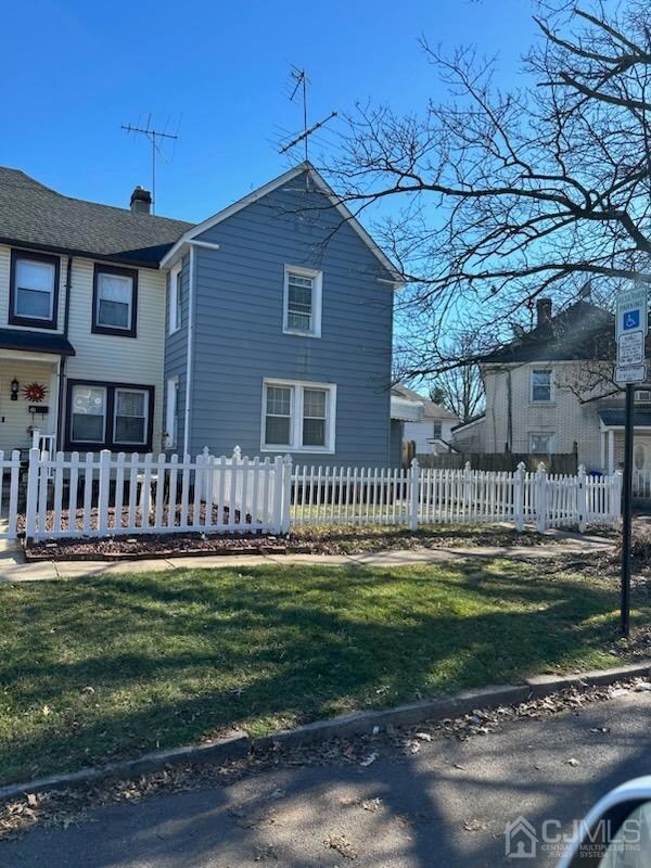 12 Curtis Place, New Brunswick, NJ 08901 - photo 3