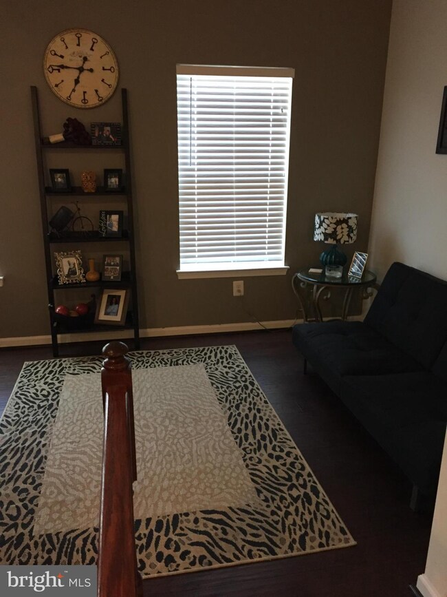 24596 Johnson Oak Terrace unit 4D, Sterling, VA 20166 - photo 5