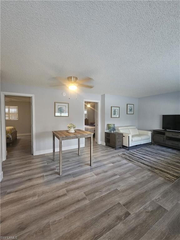 548 Broad Ave S unit 548, Naples, FL 34102 - photo 3