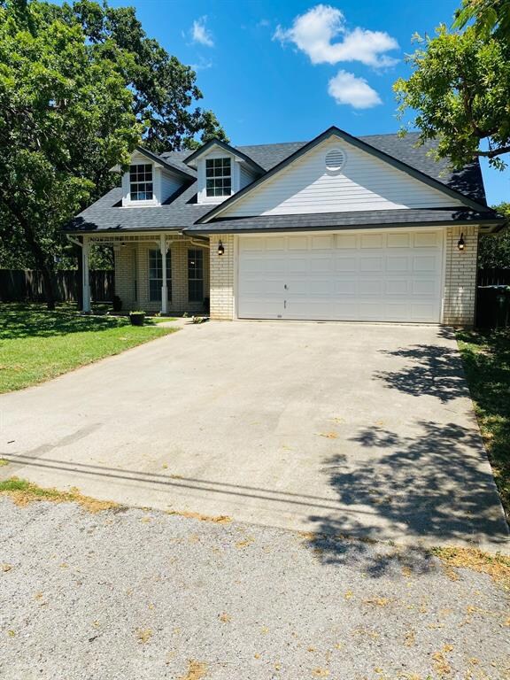 602 Dogwood St, Springtown, TX 76082 - photo 2